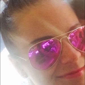 Meet your Posher, Janelle